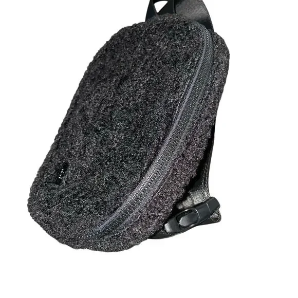 Lole Fleece Belt Bag Black Sherpa Waist Pack Unisex Crossbody Travel Handbag OS - Picture 5 of 11